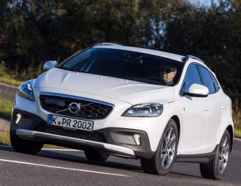 Volvo V40 Cross Country D4 "Ocean Race" [Worldwide] '2014–15