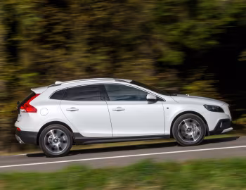 Volvo V40 Cross Country D4 "Ocean Race" [Worldwide] '2014–15