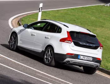 Volvo V40 Cross Country D4 "Ocean Race" [Worldwide] '2014–15