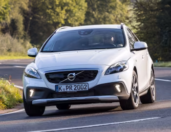 Volvo V40 Cross Country D4 "Ocean Race" [Worldwide] '2014–15