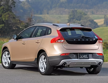Volvo V40 Cross Country T4 [Japan] '2013–16
