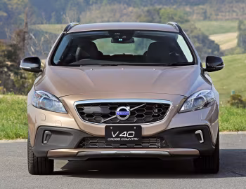 Volvo V40 Cross Country T4 [Japan] '2013–16