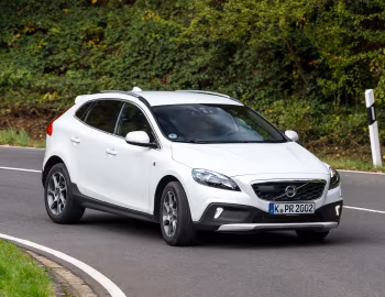 Volvo V40 Cross Country D4 "Ocean Race" [Worldwide] '2014–15