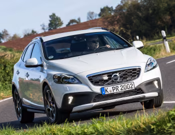 Volvo V40 Cross Country D4 "Ocean Race" [Worldwide] '2014–15