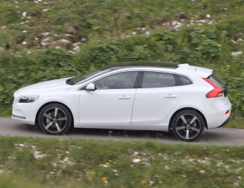 Volvo V40 D2 [Worldwide] '2012–16
