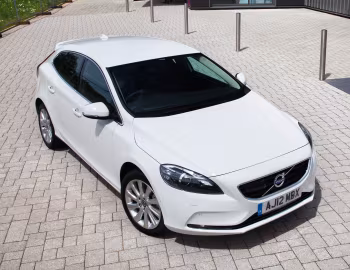 Volvo V40 D2 [UK-spec] '2012–16