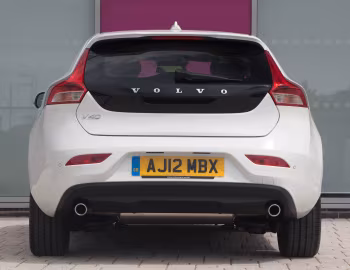 Volvo V40 D2 [UK-spec] '2012–16