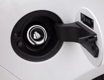 Volvo V40 D2 [UK-spec] '2012–16