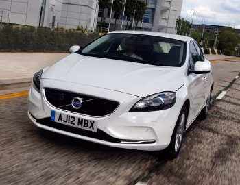 Volvo V40 D2 [UK-spec] '2012–16