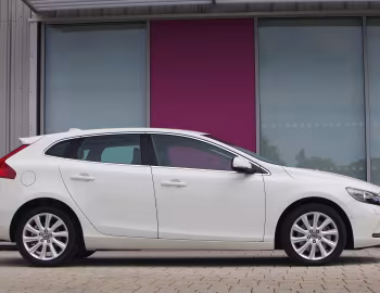 Volvo V40 D2 [UK-spec] '2012–16