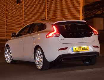 Volvo V40 D2 [UK-spec] '2012–16