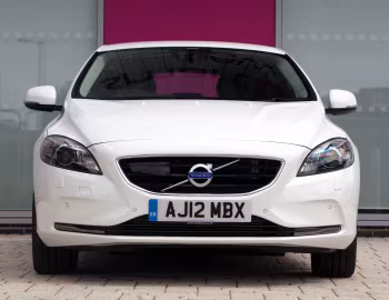 Volvo V40 D2 [UK-spec] '2012–16