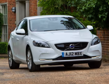 Volvo V40 D2 [UK-spec] '2012–16
