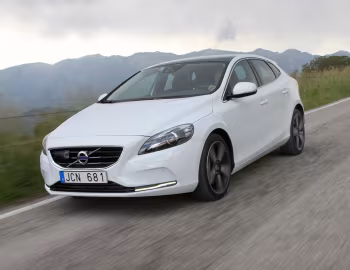 Volvo V40 D2 [Worldwide] '2012–16