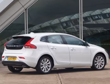 Volvo V40 D2 [UK-spec] '2012–16
