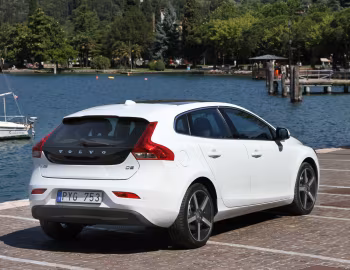 Volvo V40 D2 [Worldwide] '2012–16