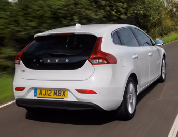 Volvo V40 D2 [UK-spec] '2012–16