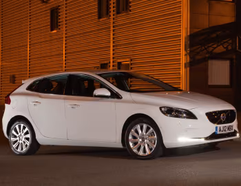 Volvo V40 D2 [UK-spec] '2012–16