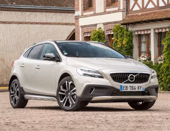 Volvo V40 D3 Cross Country [Worldwide] '2016–19
