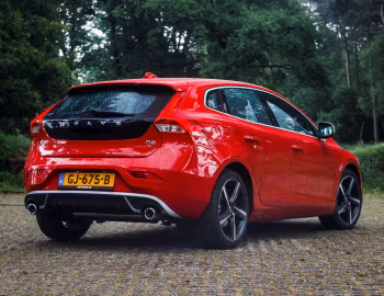 Volvo V40 D2 R-Design [Worldwide] '2012–16
