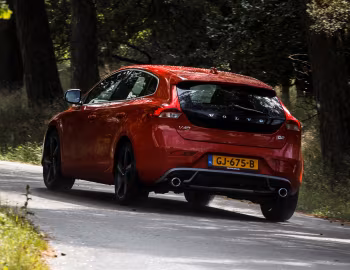 Volvo V40 D2 R-Design [Worldwide] '2012–16