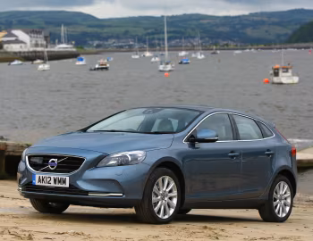 Volvo V40 D3 [UK-spec] '2012–16