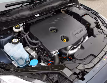 Sous la capuche Volvo V40 D3 [UK-spec] '2012–16