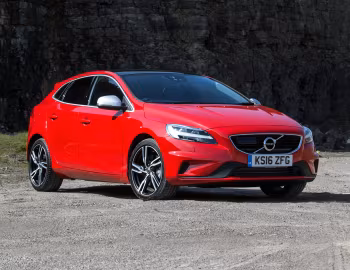 Volvo V40 D3 R-Design [UK-spec] '2016–19
