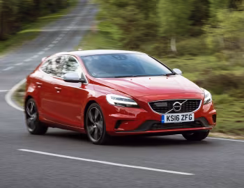 Volvo V40 D3 R-Design [UK-spec] '2016–19