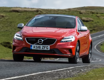 Volvo V40 D3 R-Design [UK-spec] '2016–19