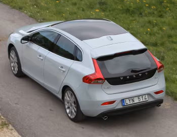 Volvo V40 D4 [Worldwide] '2012–16