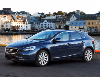Volvo V40 D4 [Worldwide] '2012–16