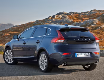 Volvo V40 D4 [Worldwide] '2012–16