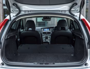 Porta-malas Volvo V40 D4 Inscription [UK-spec] '2016–19