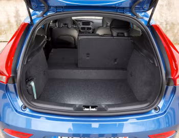 Porta-malas Volvo V40 D4 R-Design [Worldwide] '2016–19
