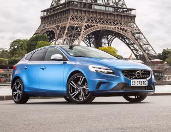 Volvo V40 D4 R-Design [Worldwide] '2016–19