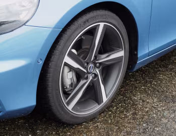 Volvo V40 D4 R-Design Polestar Edition [Japan] '2017
