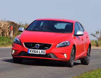 Volvo V40 D4 R-Design [UK-spec] '2012–16
