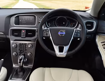Panneau avant Volvo V40 T3 [UK-spec] '2012–16