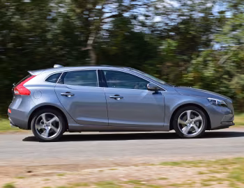Volvo V40 T3 [UK-spec] '2012–16