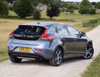 Volvo V40 T3 [UK-spec] '2012–16