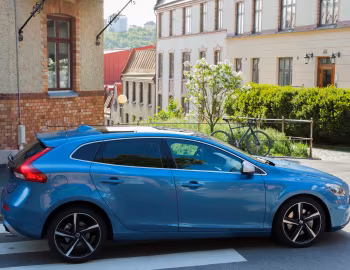 Volvo V40 T3 R-Design '2012–16