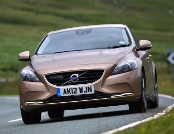 Volvo V40 T4 [UK-spec] '2012–16