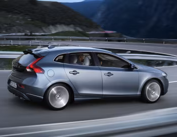 Volvo V40 T4 [Worldwide] '2012–16