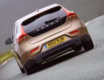 Volvo V40 T4 [UK-spec] '2012–16