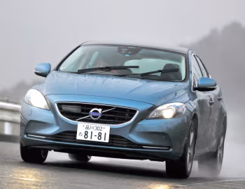Volvo V40 T4 [Japan] '02.2013–07.2016