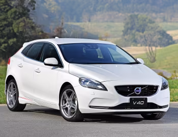 Volvo V40 T4 "Sports" [Japan] '2015