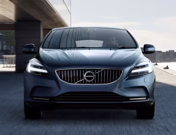 Volvo V40 T5 Inscription [Worldwide] '2016–19