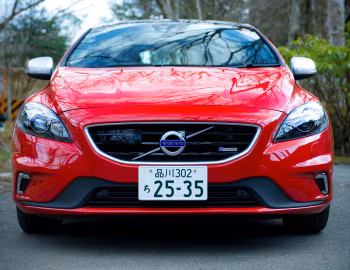 Volvo V40 T5 R-Design [Japan] '2013–16