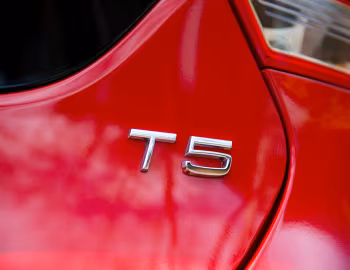 Volvo V40 T5 R-Design [Japan] '2013–16